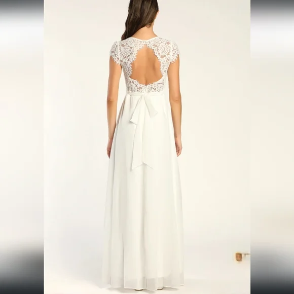 New, Momentous Moments White Lace Backless Maxi Dress🤍 - Picture 2 of 5